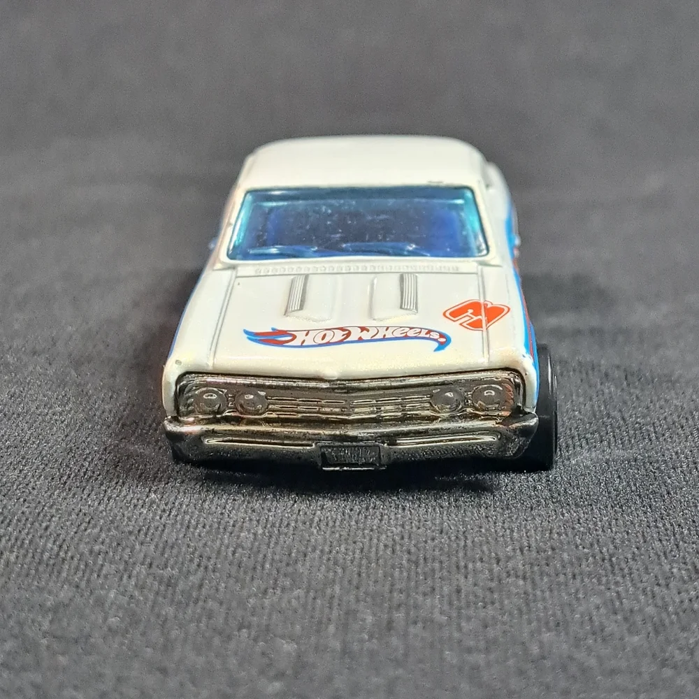 Hot Wheels‎ 67 White Chevelle SS 396 Racing Toy Car